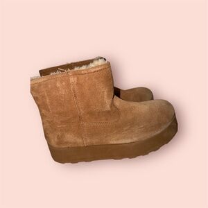 Time and Tru Tan Winter Boots
